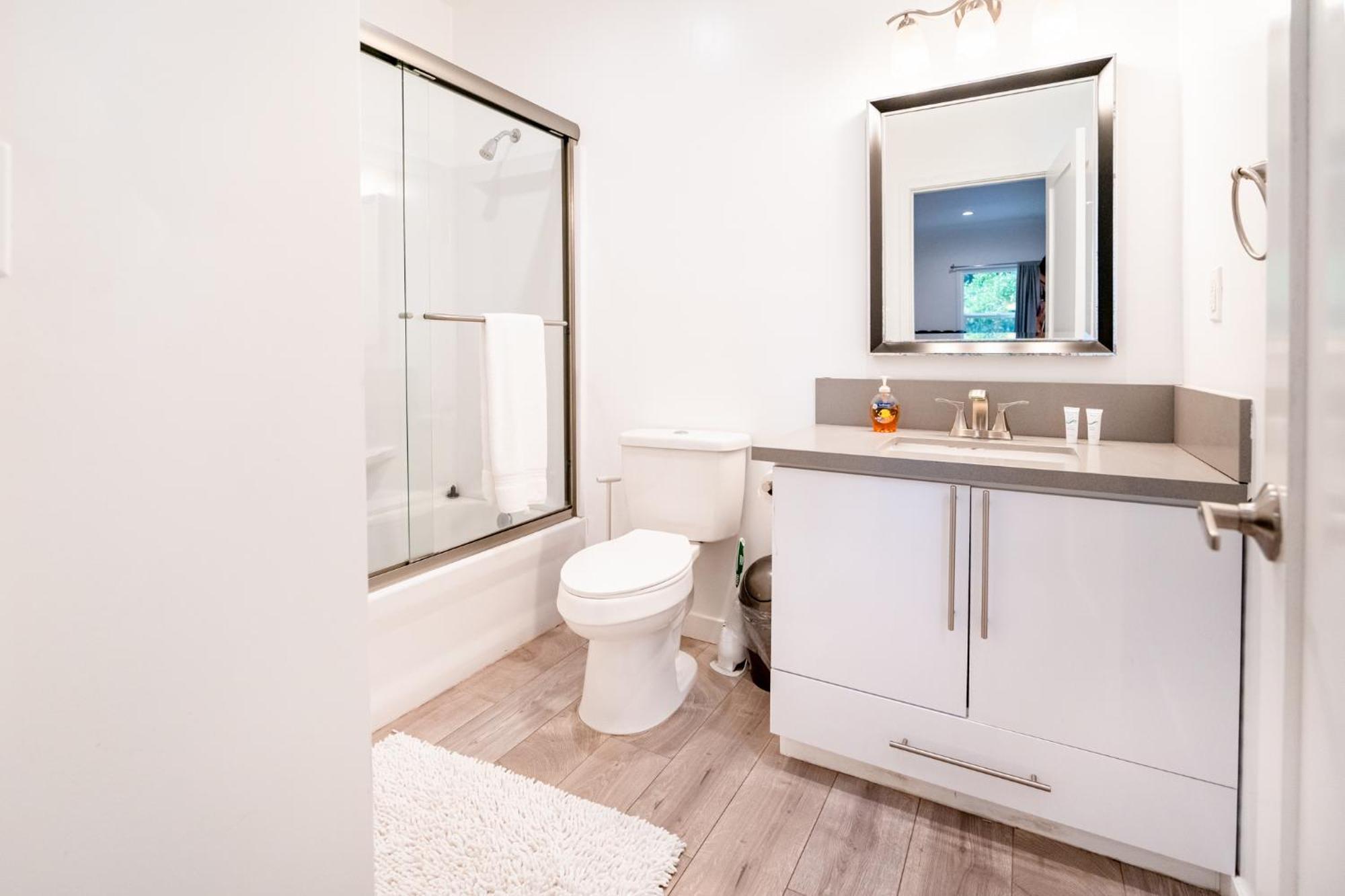 Spacious 3-bedroom 3-bathroom With 2-living By Beverly Hills * Los Angeles