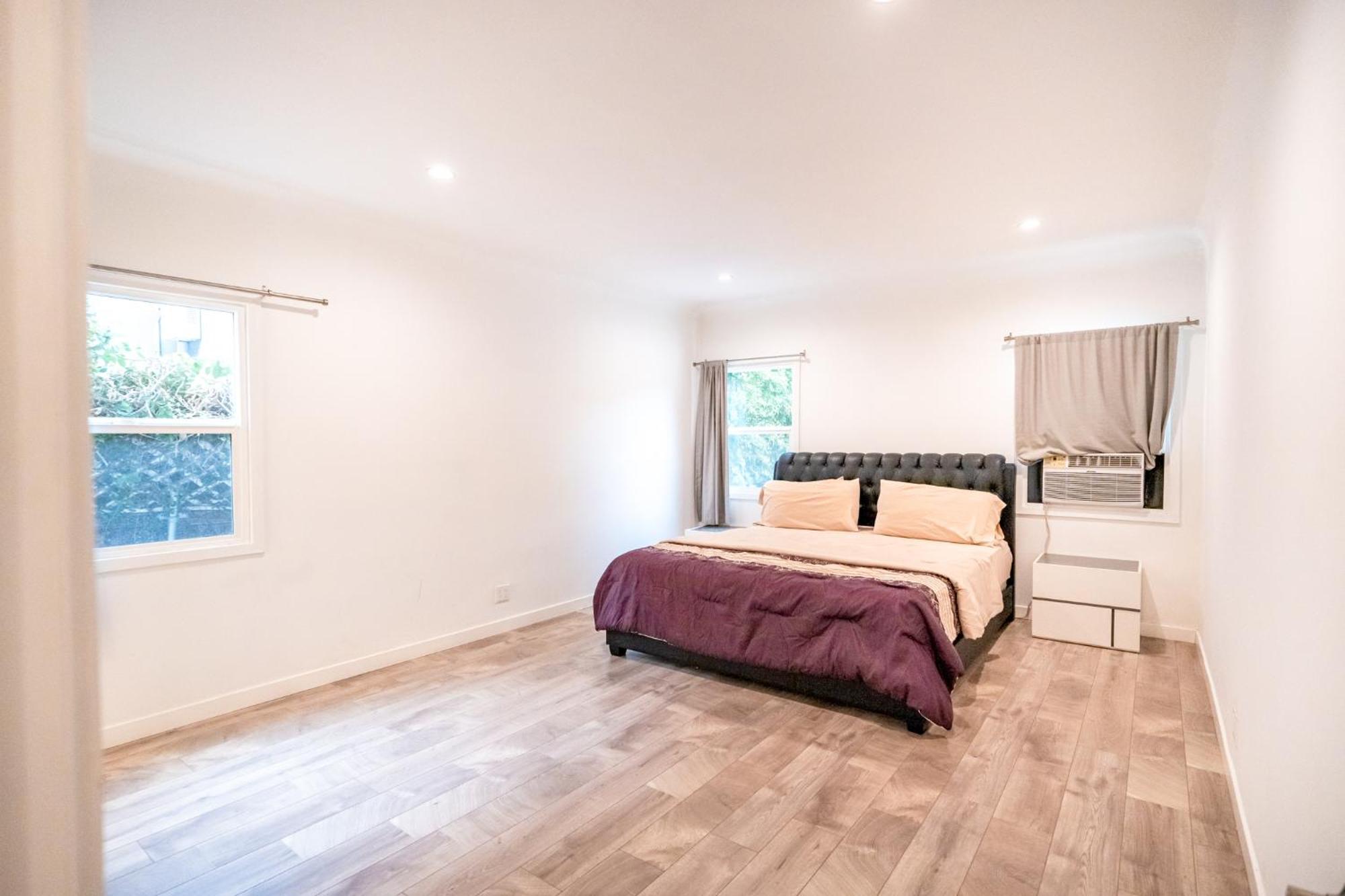 Spacious 3-bedroom 3-bathroom With 2-living By Beverly Hills * Los Angeles